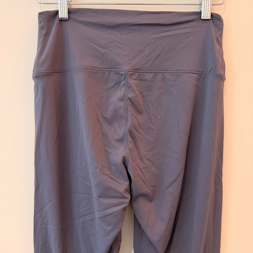 Quince Ultra Form High Rise Legging Pilates Yoga Gym Travel Blue Fog Large EUC - Picture 9 of 16